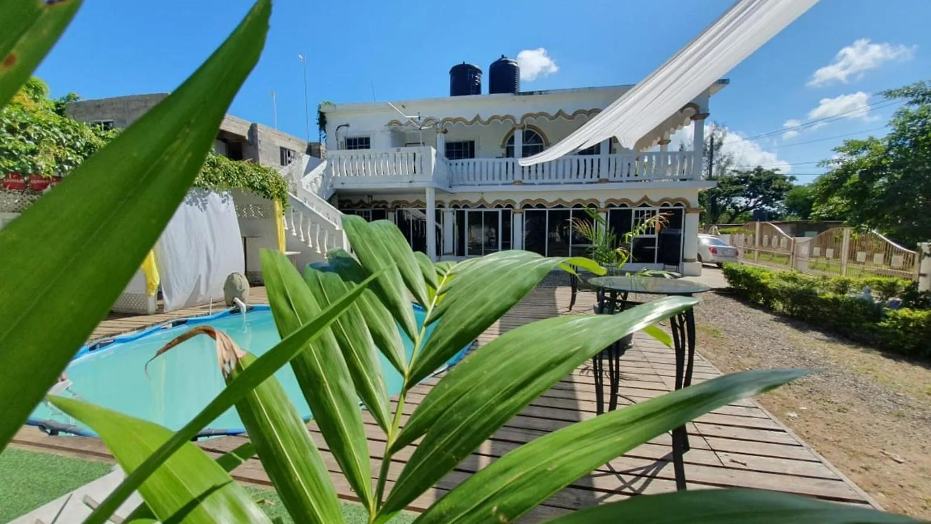 Sandy Bay Paradise Retreat - 7 Bedrooms