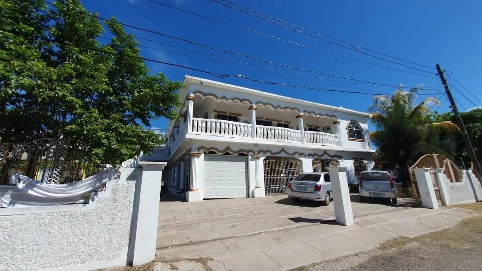 Sandy Bay Paradise Retreat - 7 Bedrooms