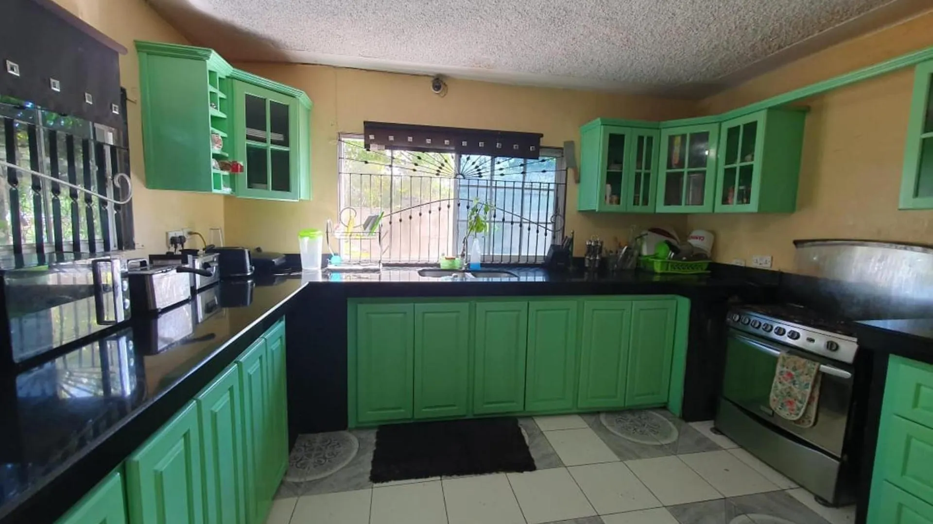 Holiday home Sandy Bay Paradise Retreat - 7 Bedrooms