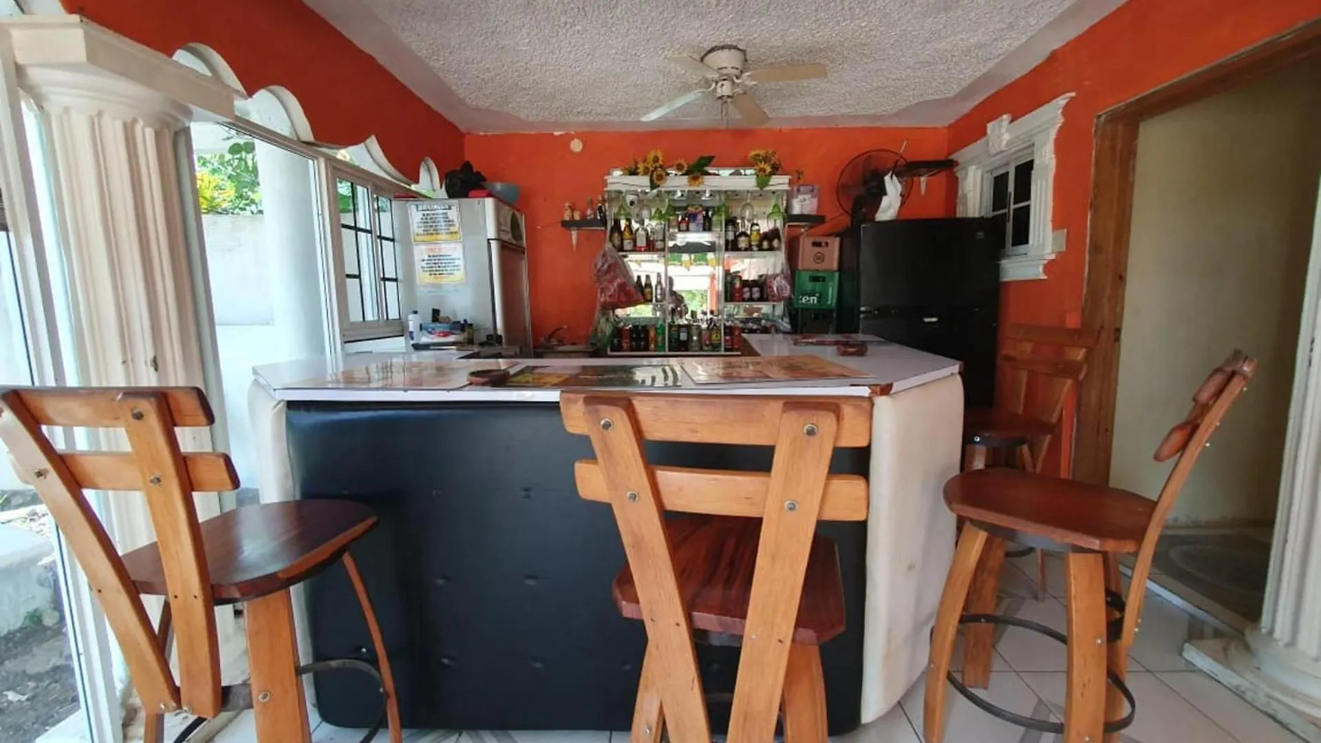 Sandy Bay Paradise Retreat - 7 Bedrooms