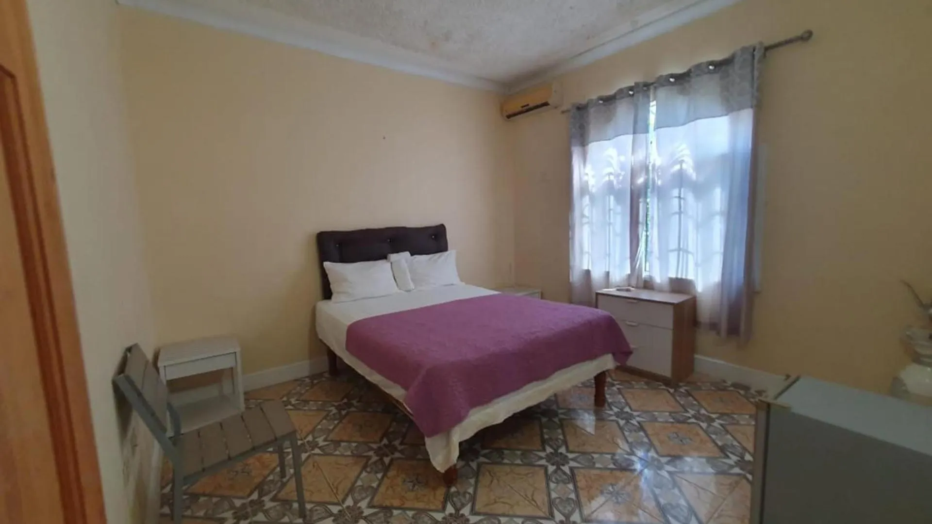 Sandy Bay Paradise Retreat - 7 Bedrooms Ямайка